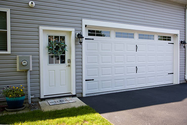 24/7 Emergency Garage Door Roller Replacement experts in South Bend, WA
